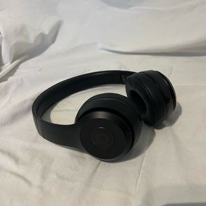 Beats Solo 3 Headphones